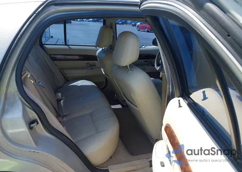 2007 Mercury Grand Marquis Ls z USA, uszkodzony, nr VIN 2MEFM75V77X643225